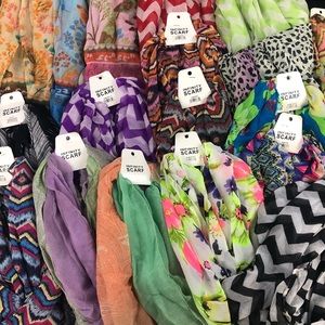 10 Scarves - Mystery Box